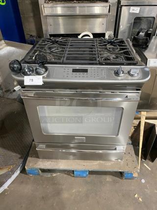 Frigidaire Professional Series Commercial Stainless Steel Gas Powered Slide-In 4 Burner Range/Oven Combo! With Warming Drawer! With Wired Oven Rack! Model: FPGS3085KFH SN: NF34226817! 120V! - Item #1226486