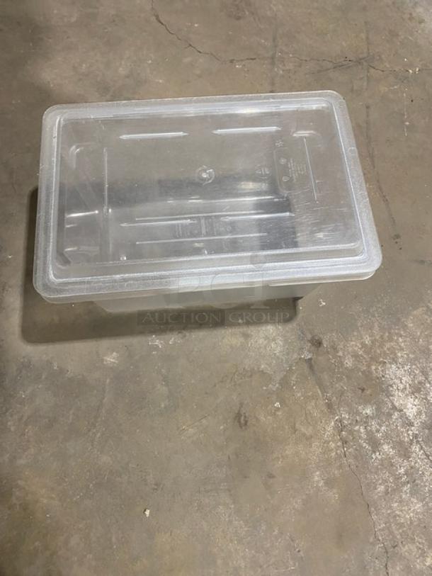 Cambro clear polycarbonate rectangular food storage container with lid. In good condition, suitable for commercial use.