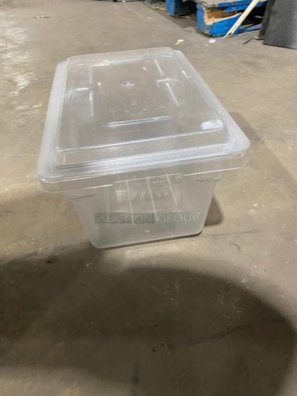 Cambro commercial clear polycarbonate rectangular food storage container with lid, excellent condition, durable design.