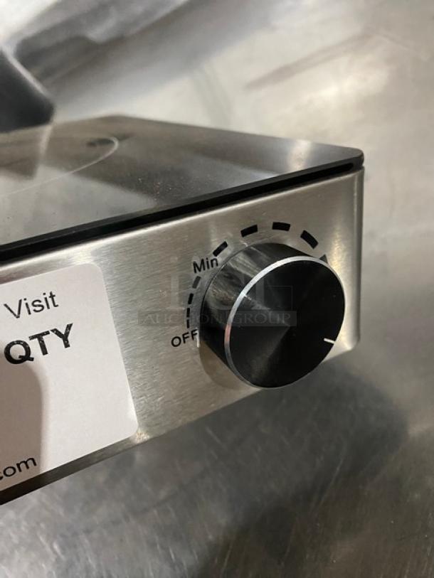 Amko AK-IR15 stainless steel electric cooktop, single-burner, ceramic infrared, 120V, adjustable knob, good condition.