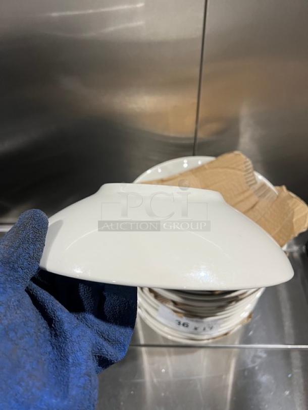 Anfora Commercial White Round Bowl; glossy finish, shown from side. Bowl appears in excellent condition with no visible markings.