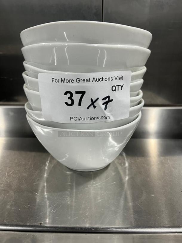 Crate&Barrel white round bowls, commercial grade, stack of seven, excellent condition, 7X your bid offer, labeled "37 x 7".