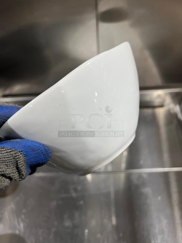 Crate&Barrel commercial white round bowl, smooth finish, excellent condition, no visible markings, 7x auction bid potential.