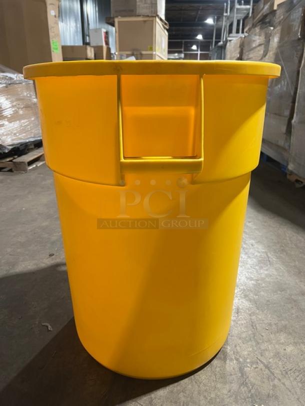 Rubbermaid Brute Series 55 Gal. Yellow Trash Can, commercial use, sturdy design, excellent condition.