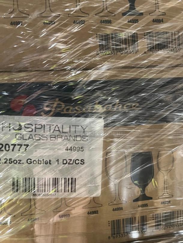 Mixed pallet with Steelite and Pasabahce glassware, wrapped, labels visible. Includes models 48056R384, 4806R423, 6321P1321, 44995.