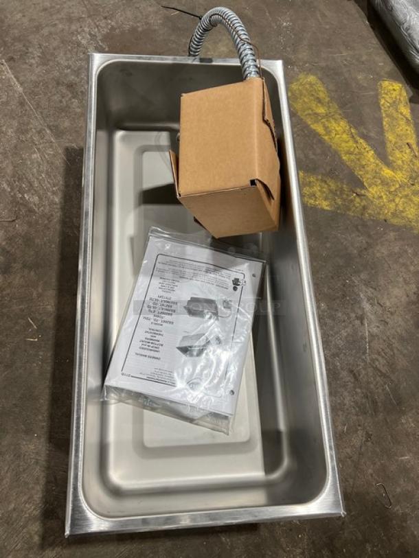 Brand new Wells 5PSS276TDU stainless steel electric drop-in hot food well with thermostatic control, 12"x27".