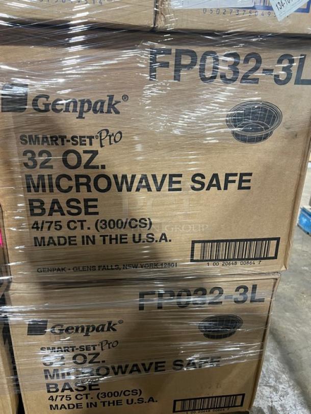 Genpak Smart-Set Pro 32 Oz. Microwave Safe Base, Model FP032-3L, 300 per case, shown in original packaging.