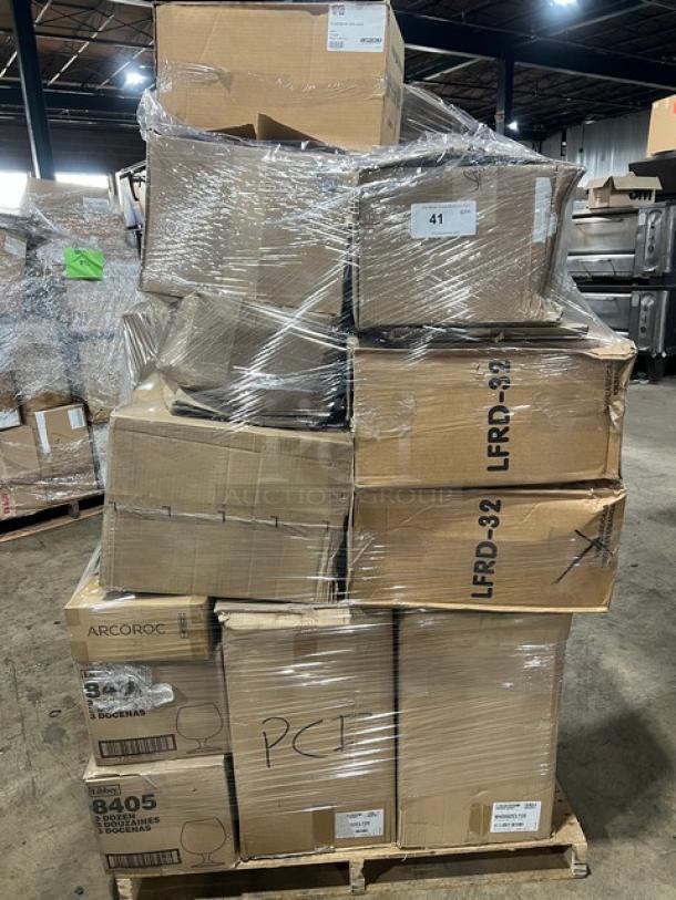 Mixed pallet of commercial kitchen items, boxed and shrink-wrapped, featuring products from Front Of The House, Libbey, Carlisle, and more. New condition.