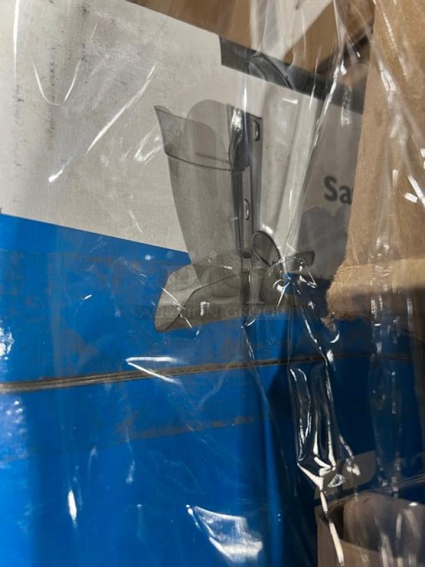 Brand new mixed pallet featuring San Jamar Saf-T-Scoop SI7000, commercial basket, cream jug, Flik stool, and more.