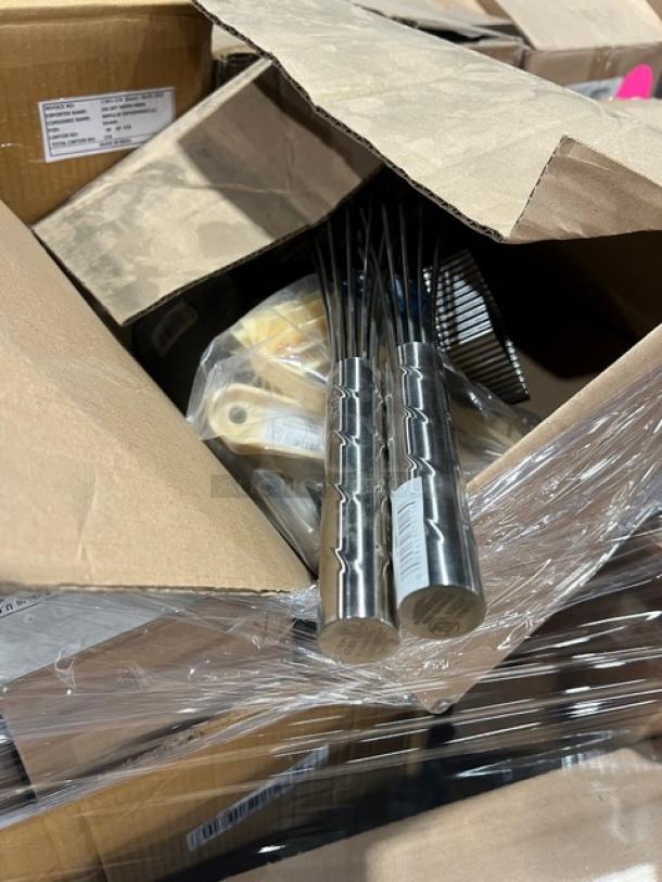 Brand new mixed pallet with San Jamar Saf-T-Scoop Model SI7000, commercial items, labels visible, packed in boxes.