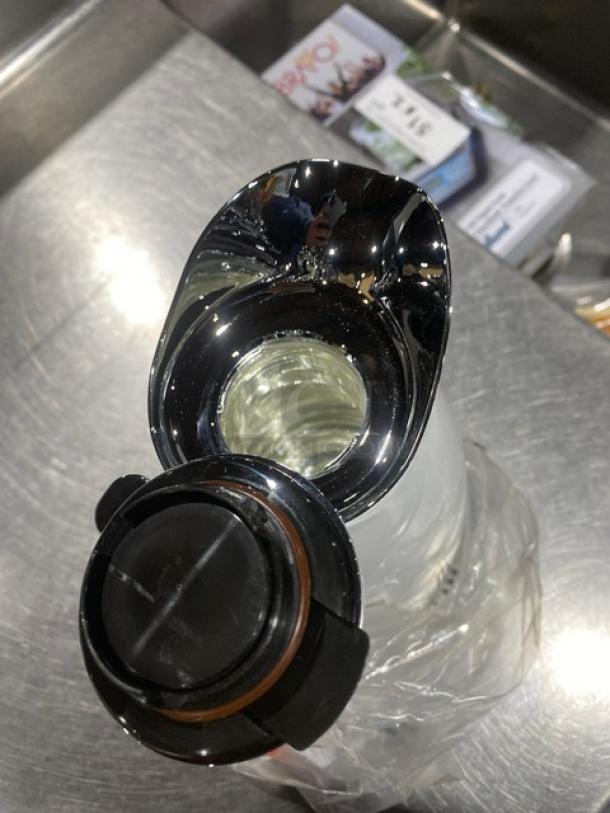 Service Ideas Classy Series white powder-coated stainless steel coffee carafe, 33.8 oz, glass vacuum insulated, model CJZ1WHT.