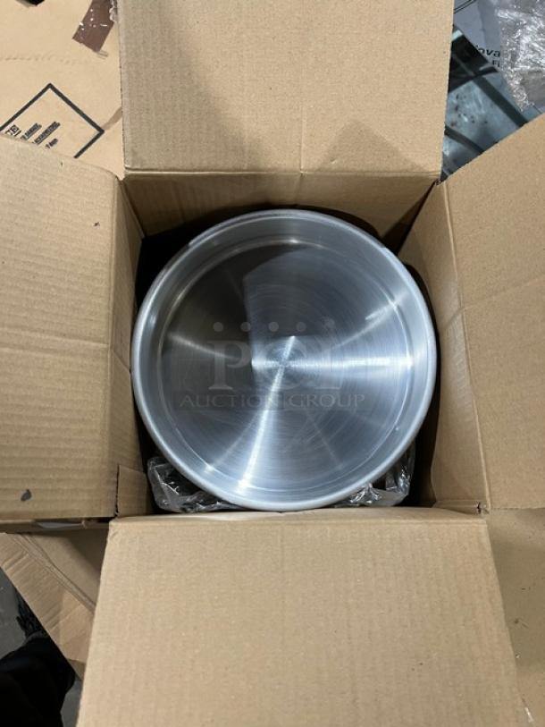 Brand new Winco aluminum 9" round, 2" deep cake pan ACP092 in original packaging, ideal for commercial baking.