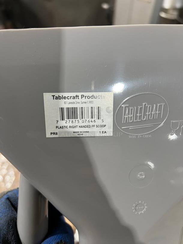 TableCraft PR8 right-handed fry scoop, soft grey, new condition. Label shows model and product details.