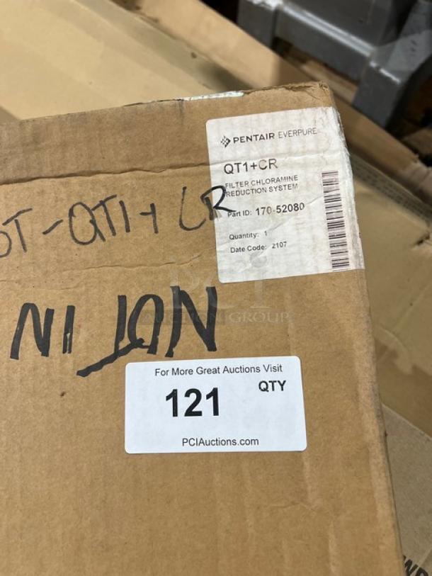 Brand new Pentair Everpure QT1+CR water filtration system box. Labels show model and part ID: 170-52080.