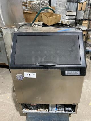 Icetro Commercial Stainless Steel Electric Powered Air-Cooled Undercounter Half-Cube Ice Making Machine/Bin Combo! Model: IU-0220-AH! 115V! On Legs! - Item #1227448