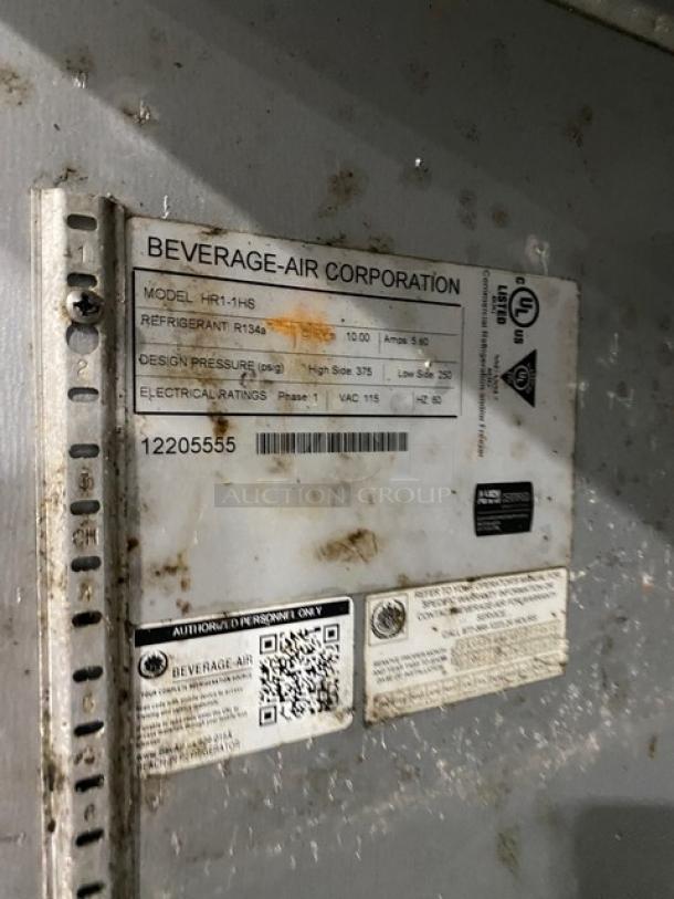 Beverage-Air Horizon Series refrigerator label, model HR1-1HS, SN 12205555, 115V 1 Phase, featuring design specs and ratings.