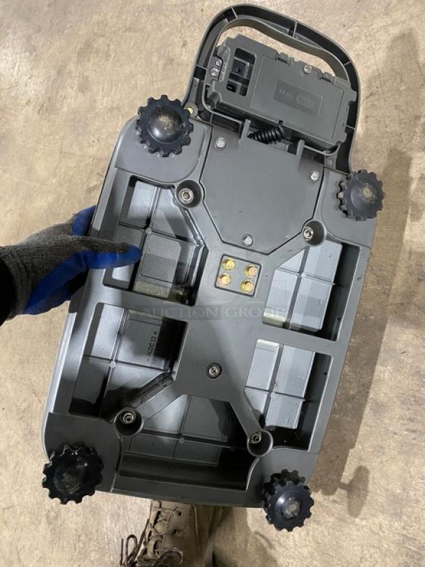 CAS Commercial Electric Bench Scale, Model PB, portable, on legs. Serial Number: PB0270903. Used condition.