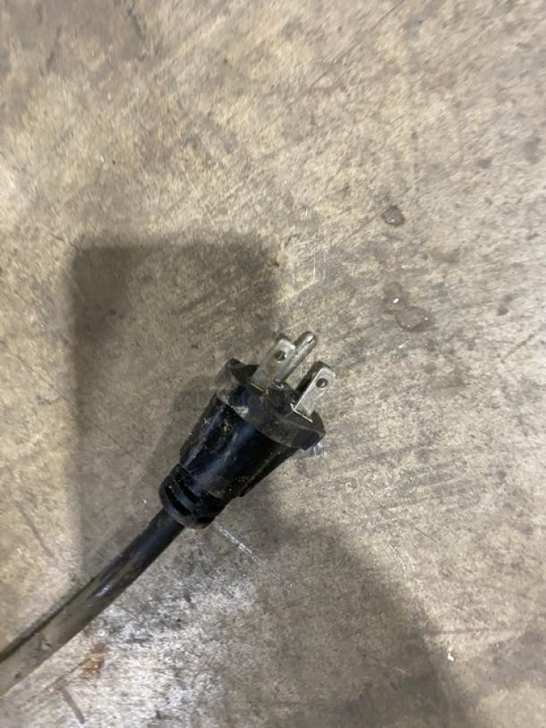 Power plug for Cecilware Commercial Stainless Steel 24" Flat Griddle, Model EL1624, 240V electric, industrial-grade.