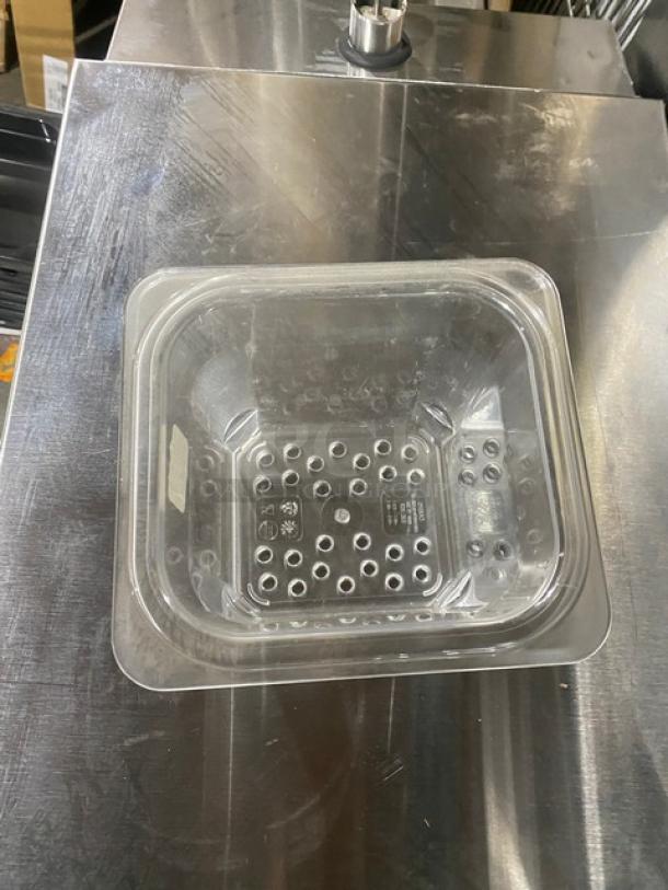 NEW Cambro Camwear 65CLRCW clear polycarbonate colander, commercial grade, square design, pristine condition.