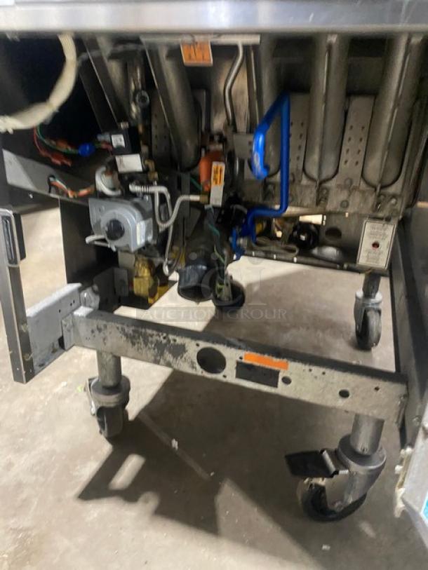 Pitco Solstice Supreme SSH75JS deep fryer, stainless steel, natural gas, on casters, Energy Star, 115V, model label visible.