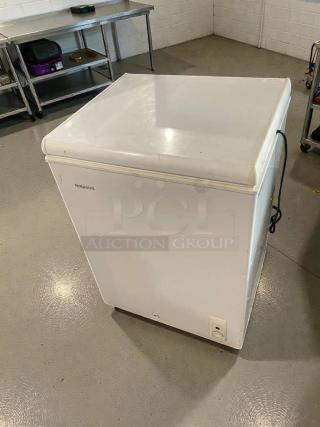 Hotpoint chest freezer, model HCM5QWBWW, in immaculate condition. Fully tested, 115V/60Hz, white finish.