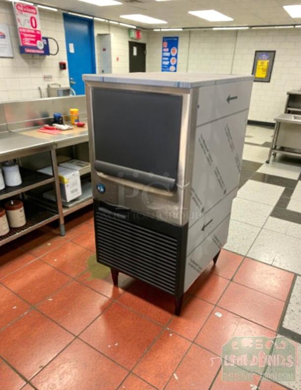 Hoshizaki KM-515BAJ ice maker, commercial-grade, 115V single phase, fully tested, excellent condition, from Peachtree City, USA.