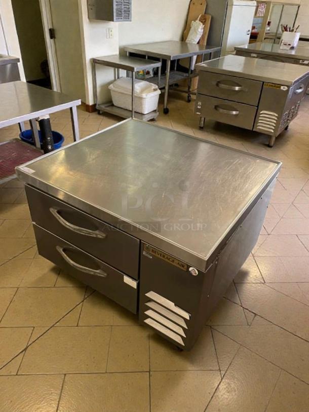 Beverage-Air WTRCS36-1-003 refrigerated worktop, premium condition, dual drawers, stainless steel, tested and working, 115V.