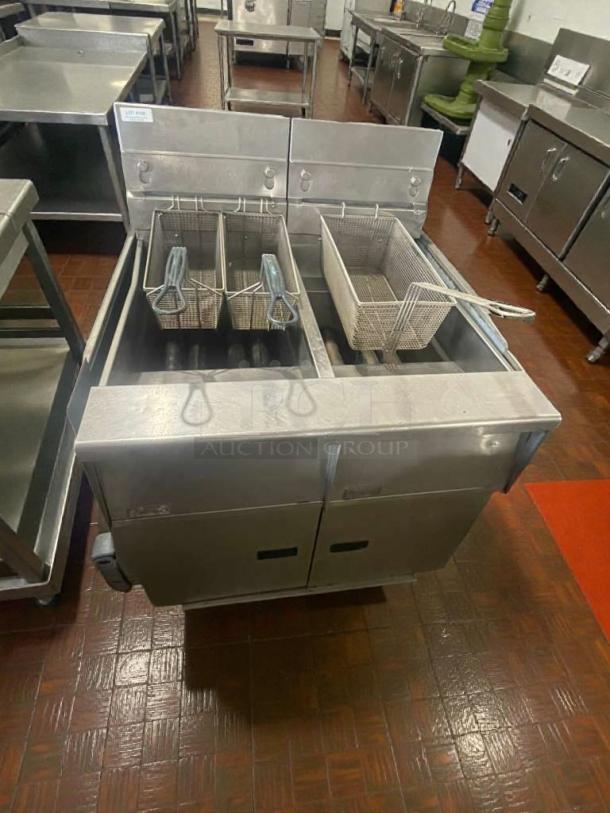 Immaculate Pitco SG14JS commercial gas fryer, natural gas, fully tested, stainless steel, includes fry baskets.