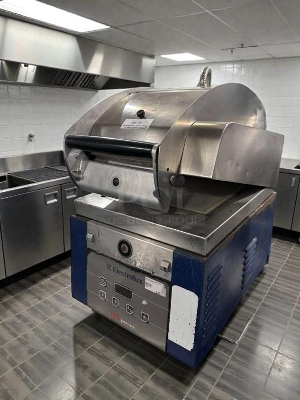 Electrolux HSG Panini Grill, Blue Series, in immaculate condition, 208V/single phase. Fully tested and working. Model ELX-L-HSG-0125.