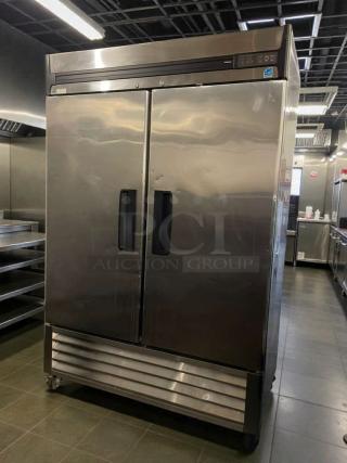 Immaculate Condition – True R49-S Commercial Reach-In Refrigerator – 115V / Single Phase – Fully Tested & Working! (TRUE-L-REF-0049) - Item #1227427