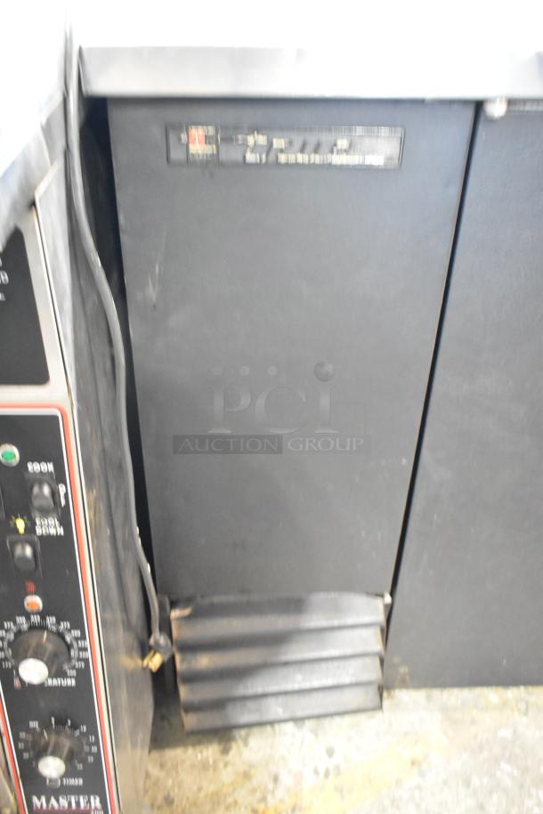 True TDD-2 Commercial Kegerator, metal build with beer tower and couplers. 115V, 1 Phase. Good condition.