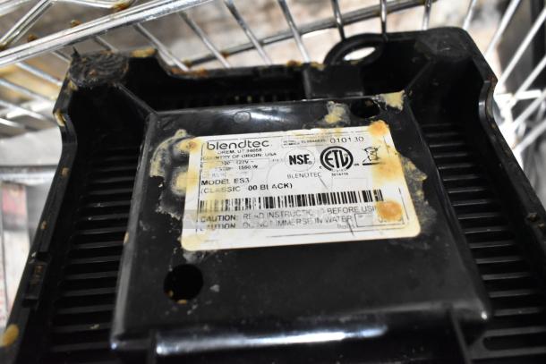 Blendtec ES3 Countertop Blender. Model ES3, 120V, 1 Phase, NSF, ETL certified. Worn label indicates usage.