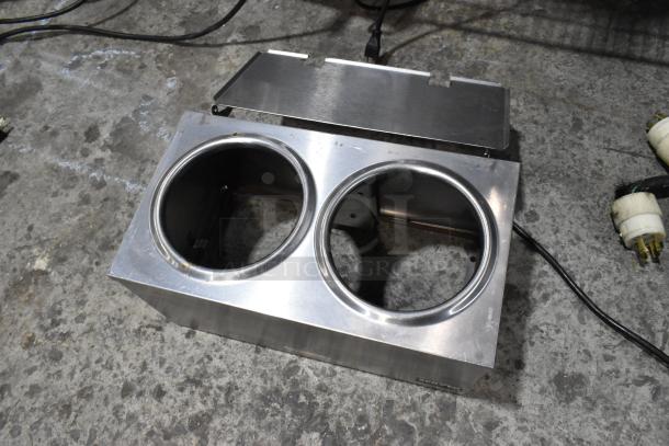 Server DI-2 92020 stainless steel 3 Qt. double cone dip warmer, 120 volts, 1 phase. Slight wear visible.