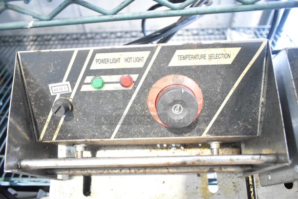 ET-ZL2 electric countertop fryer control panel, features power and hot light indicators, temperature selection dial.