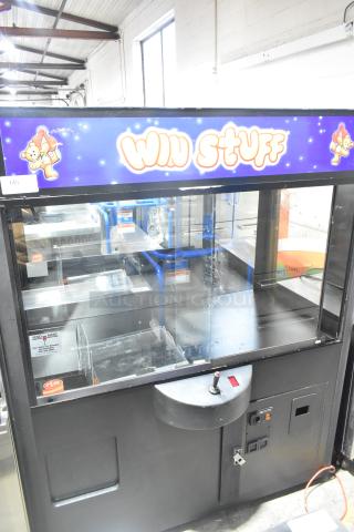 Metal Floor Style Claw Machine Game. 125 Volts, 1 Phase. - Item #1227640