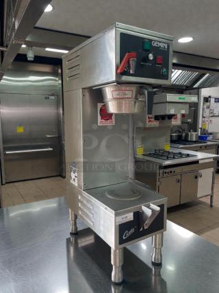 Wilbur Curtis GEM-120A commercial coffee brewer in immaculate condition. Features single-phase 115V power. Fully tested.