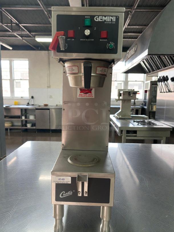 Immaculate Curtis GEM-120A commercial coffee brewer, 115V, single phase, tested, working, model CUR-L-BRW-0102, like new.