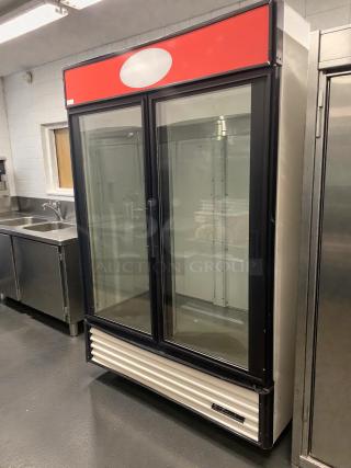 True GDM-49 commercial glass door merchandiser, premium condition, 115V, single phase, O’Fallon, MO, fully tested.
