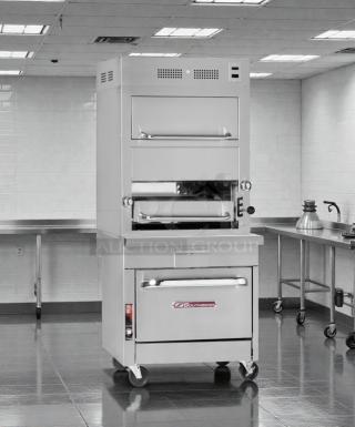 Southbend P32D-171 32" infrared range broiler with oven, natural gas, premium condition, fully tested, Southbend logo visible.