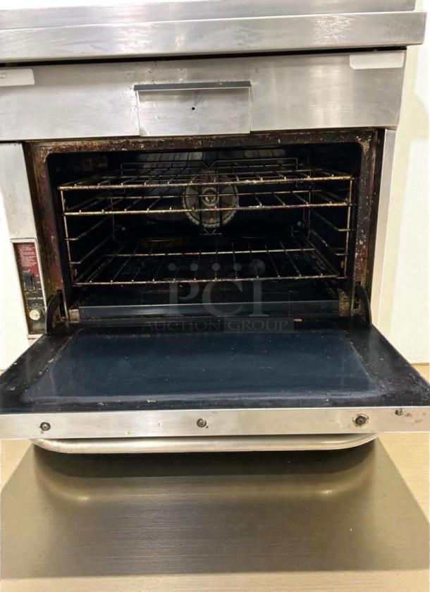 Southbend P32D-171 Platinum 32" infrared range broiler with oven, natural gas, open door, interior view, fully tested.