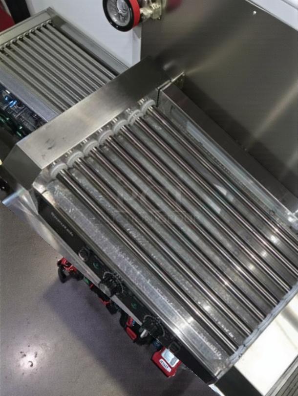 Seeutek CZ-7 hot dog roller grill with 7 rollers, 24 hot dog capacity, 120V. Pristine condition, fully tested and working.