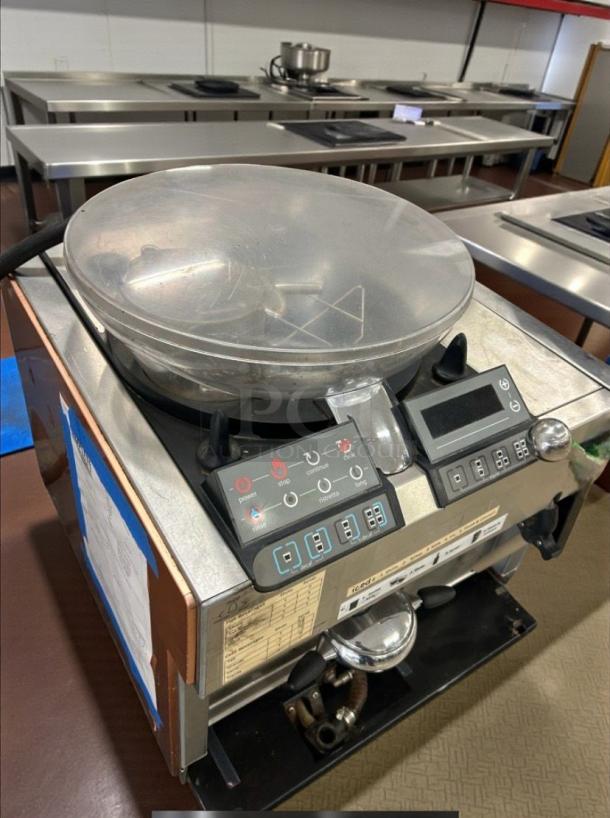 La Marzocco La Mastrena commercial espresso machine, top-tier condition, fully tested and working, model LM-L-ESP-0238, Florence, Italy.