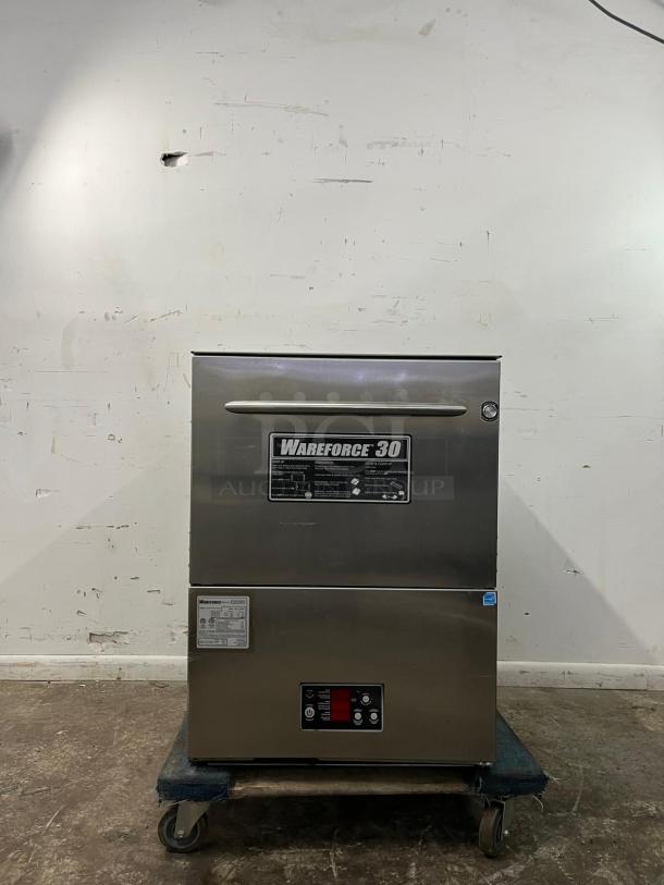 WAREFORCE UH30-E commercial dishwasher, stainless steel, energy-efficient, high-temperature, restaurant use, visible control panel.