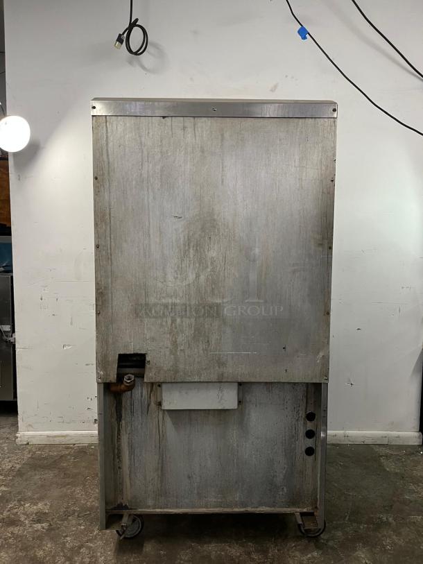 Jade Range JTRH-2HT-A Titan Heavy Duty Range, commercial gas, stainless steel, used condition, ideal for professional kitchens.