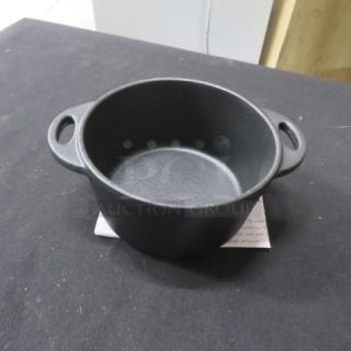 NEW Steelite cast iron baking dish, model 7636MW201, 13.25oz capacity, black, with dual handles, in excellent condition.