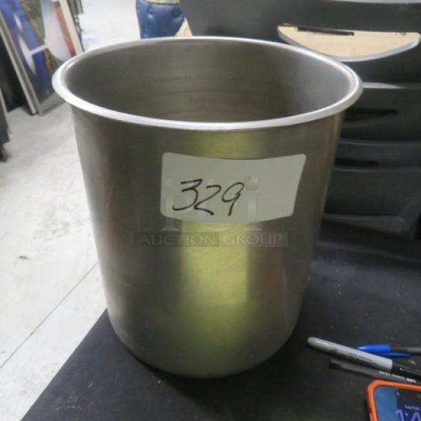 Vollrath Bain Marie Model 78820, stainless steel, excellent condition, labeled with number 329.
