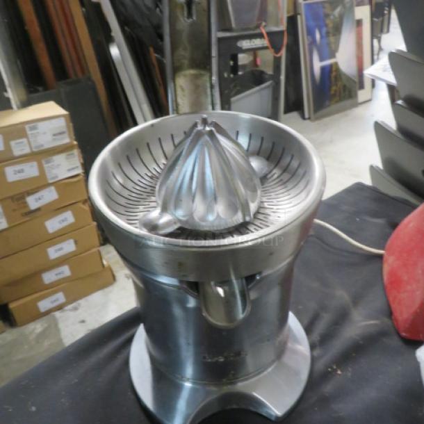 Breville Citrus Press, Model 800CPXL, stainless steel, 110 Watt, 120 Volt, good condition, visible power cord.