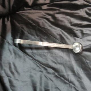 Stainless steel Vollrath 3/4oz ladle, model 49875, in excellent condition. Ideal for precise serving.