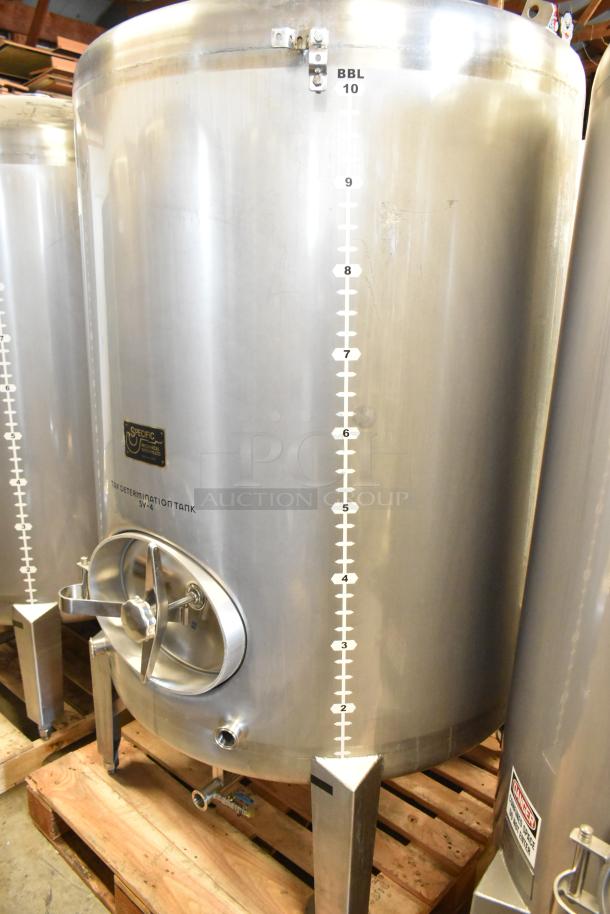 Stainless steel 10 BBL/420-gallon clear beer tank with volume markings and a secure valve. Excellent condition.