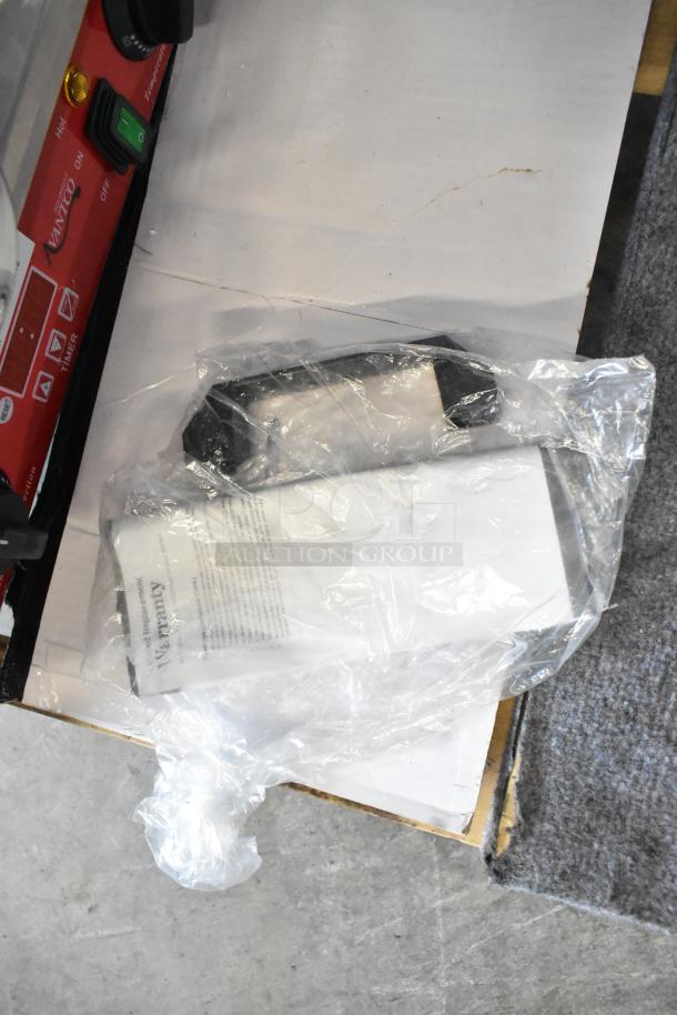 Brand new Avantco 177PG400GST stainless steel dual panini grill, grooved top, smooth bottom, 19 5/8" x 9 1/8" cooking area.